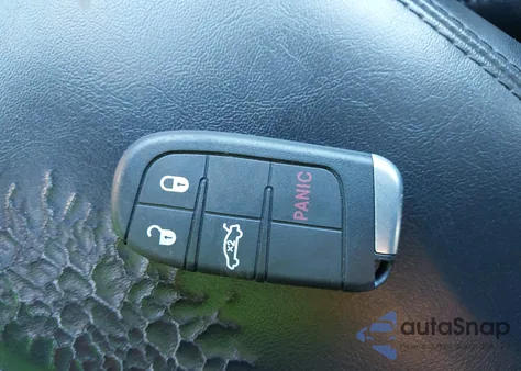 2017 Chrysler 200 Limited Platinum z USA, uszkodzony, nr VIN 1C3CCCAB1HN512052